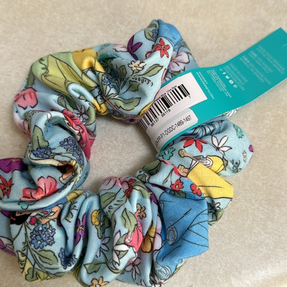 BRAND NEW Posh Peanut luxe oversized scrunchie Disney princesses princess 🩵🩷🩵 - Picture 3 of 3